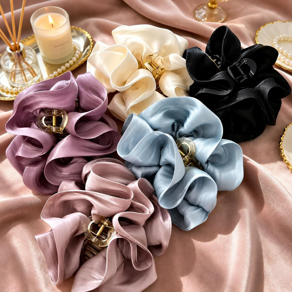 Pearlescend Pleated Hair Clip
