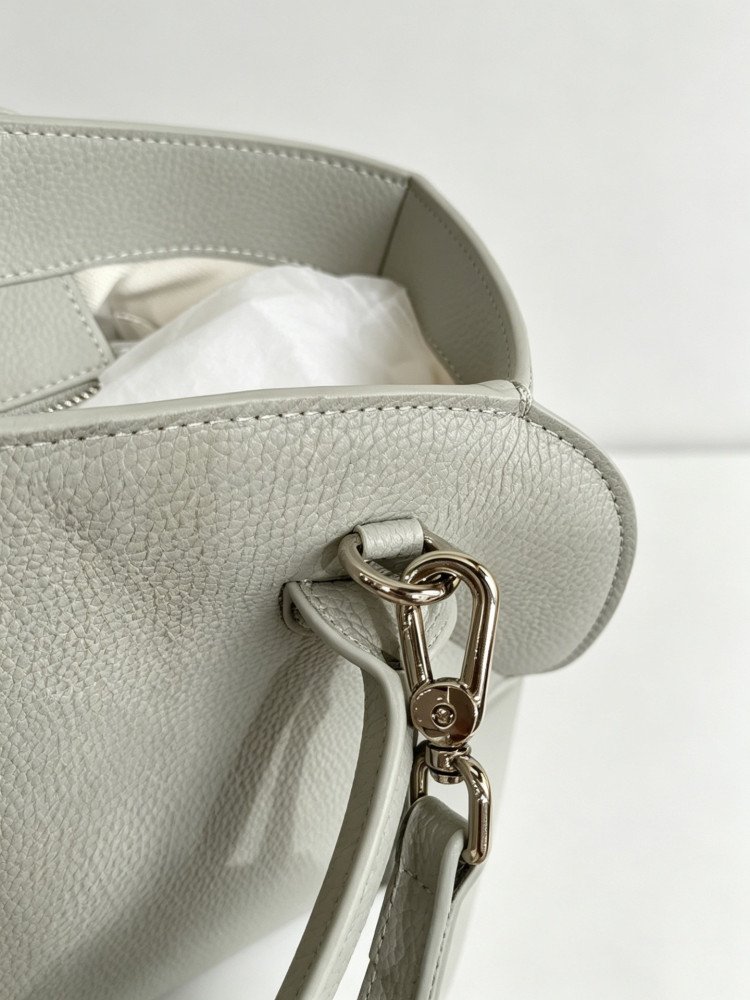Minimalist Tote Handbag