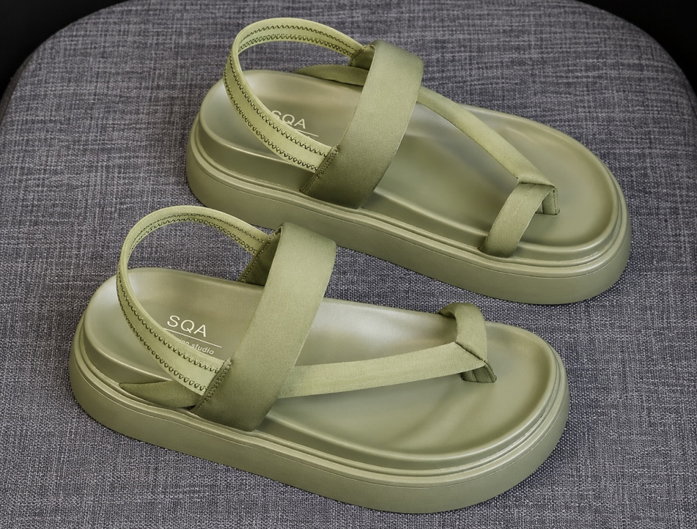 Thick Soled Roman Shoes