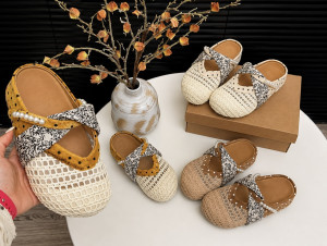 Woven Closed -Toe Slip on Mules